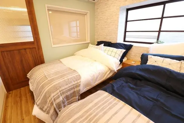 Ev, Birden Çok Yatak, Sigara İçilmez (Private Vacation)