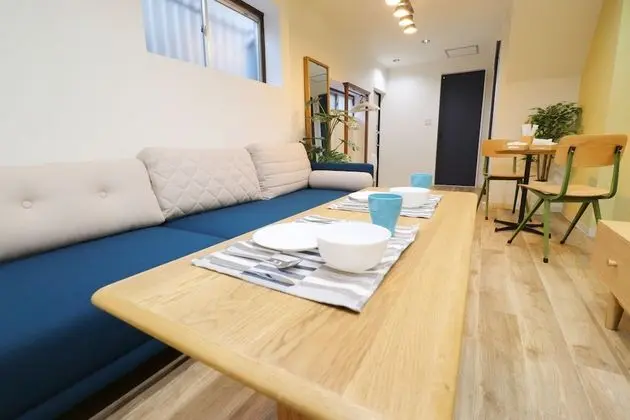 Ev, Birden Çok Yatak, Sigara İçilmez (Private Vacation)
