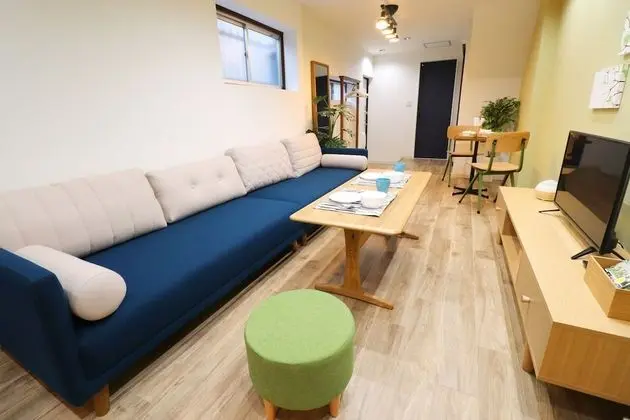 Ev, Birden Çok Yatak, Sigara İçilmez (Private Vacation)