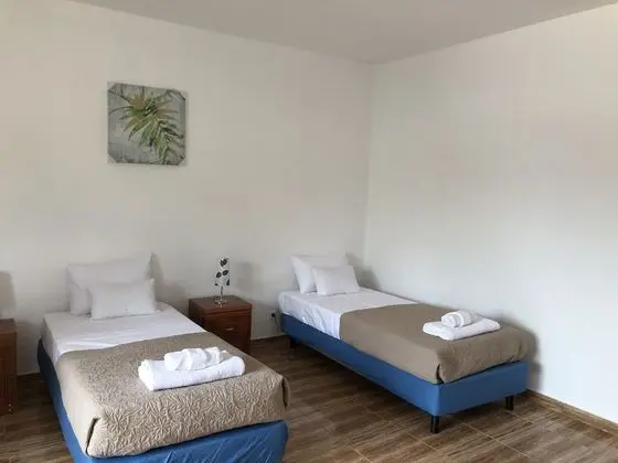 Tek Büyük veya İki Ayrı Yataklı Oda