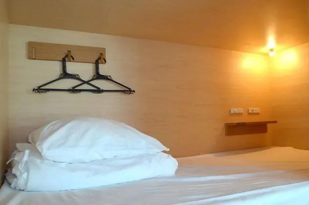 Ortak Ranzalı Oda, Karma Ranzalı Oda (3 hours only, with Shower)