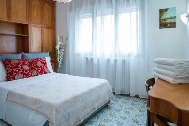 1 Çift Kişilik Veya 2 Tek Kişilik Yatak With Shared Bathroom