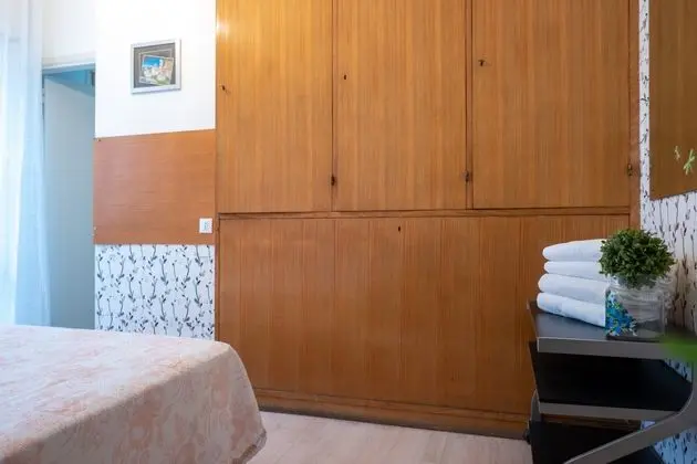 1 Çift Kişilik Veya 2 Tek Kişilik Yatak With Shared Bathroom