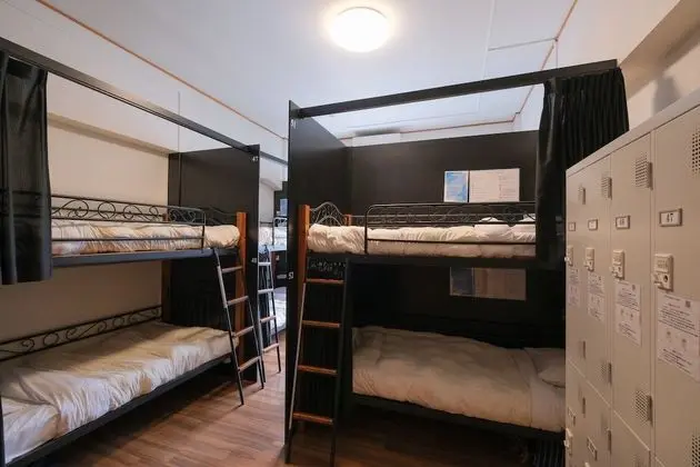 Basic Daire, Sadece kadınlar için