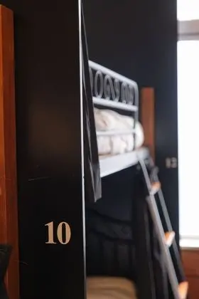 Ortak Ranzalı Oda, Karma Ranzalı Oda, Sigara İçilmez