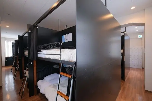 Ortak Ranzalı Oda, Sadece erkekler için