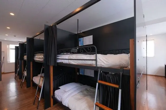 Ortak Ranzalı Oda, Sadece erkekler için