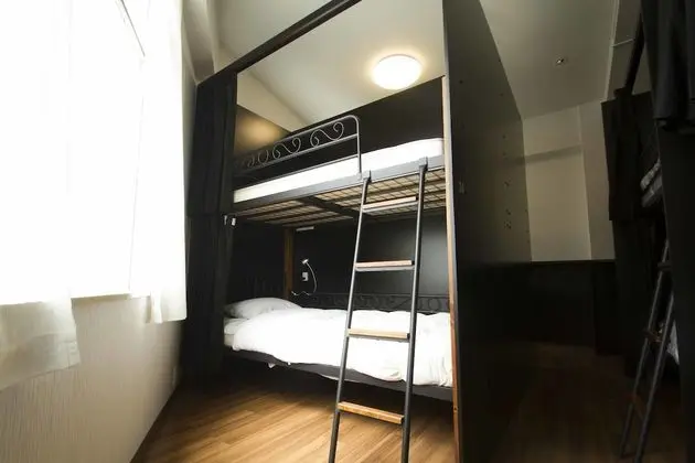 Ortak Ranzalı Oda, Sadece erkekler için