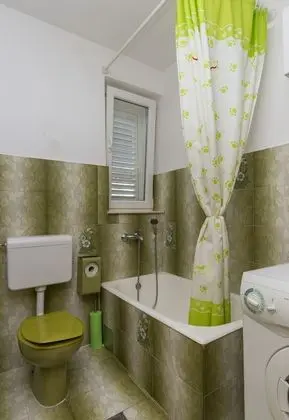 Tek Büyük Yataklı Oda (Double Room with Balcony)