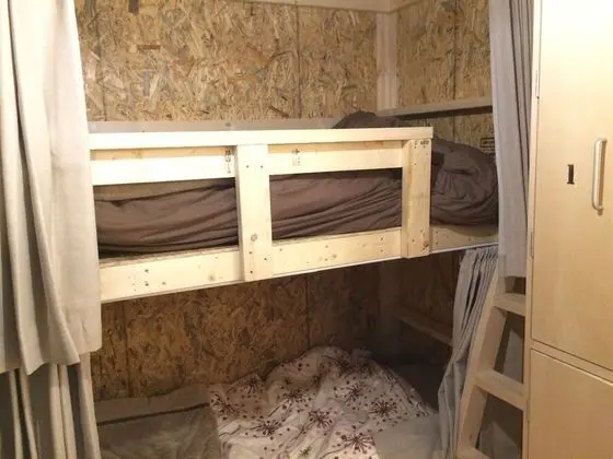 Ortak Ranzalı Oda, Sadece kadınlar için