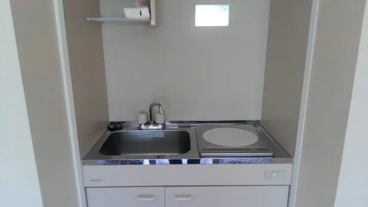 Üç Kişilik Oda, Ortak Banyo