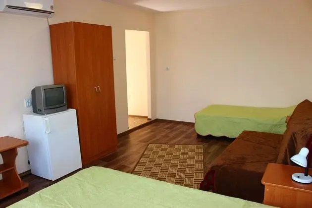 Üç Kişilik Oda