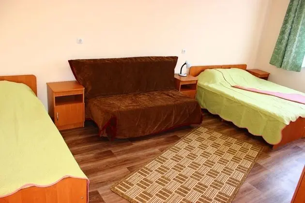 Üç Kişilik Oda