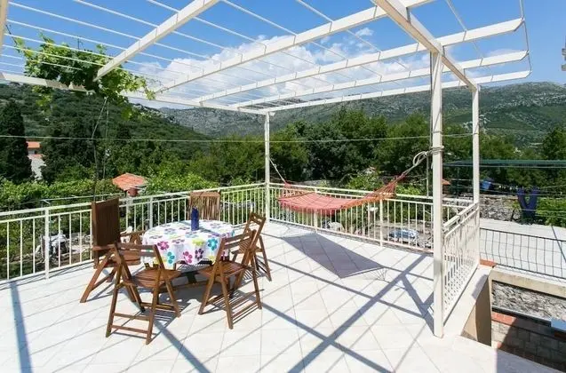 Apart Daire (One-Bedroom Apartment with Terrace an)