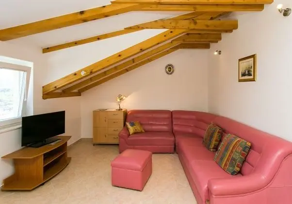 Apart Daire (One-Bedroom Apartment with Terrace an)
