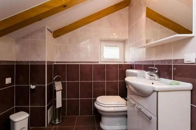 Apart Daire (One-Bedroom Apartment with Terrace an)