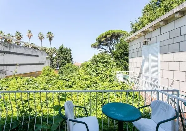 Tek Büyük veya İki Ayrı Yataklı Oda, Balkon