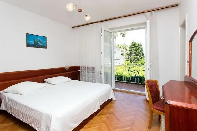 Tek Büyük veya İki Ayrı Yataklı Oda, Balkon