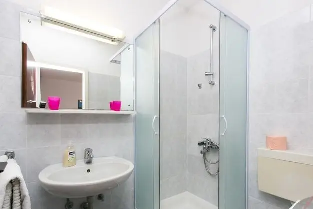 Tek Büyük veya İki Ayrı Yataklı Oda, Balkon