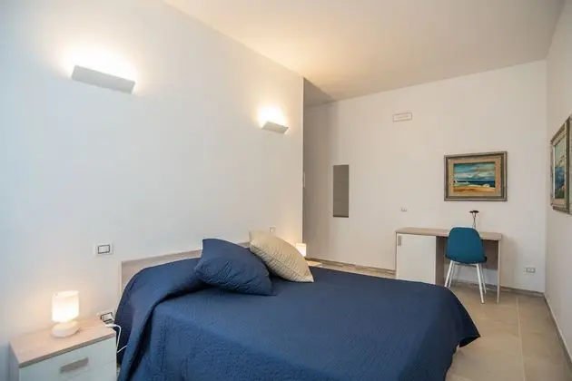 Standard Tek Büyük Yataklı Oda, 1 Çift Kişilik Yatak, Bahçe Manzaralı, Denize Bakan