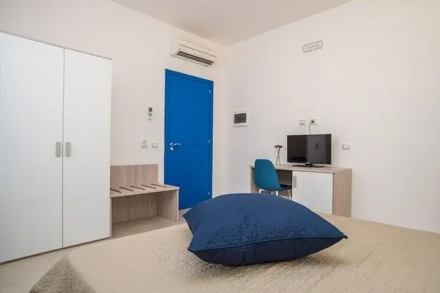 Standard Tek Büyük Yataklı Oda, 1 Çift Kişilik Yatak, Bahçe Manzaralı, Denize Bakan