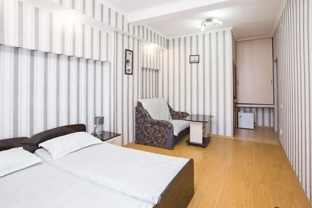 Üç Kişilik Oda, Şehir Manzaralı