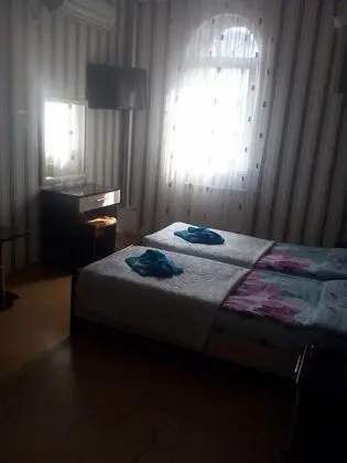 Üç Kişilik Oda, Şehir Manzaralı