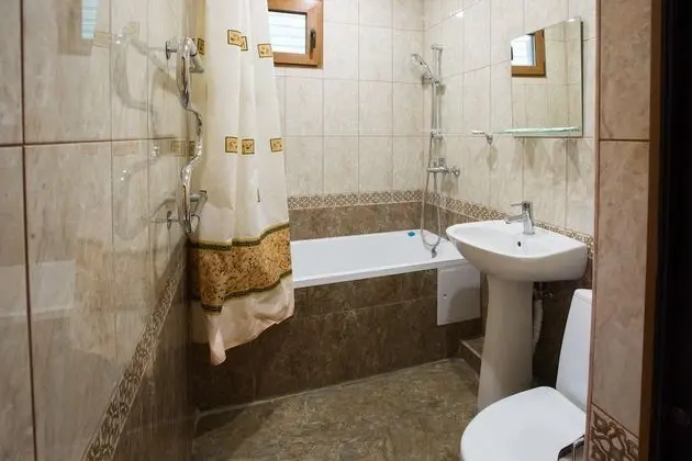 Üç Kişilik Oda, Şehir Manzaralı
