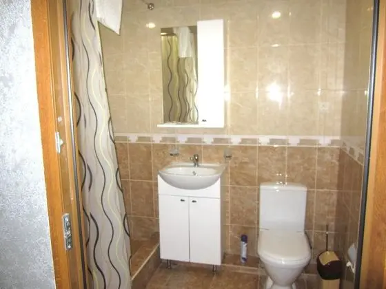 Üç Kişilik Oda, Şehir Manzaralı