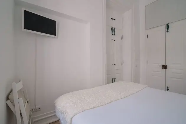 Basic Tek Büyük Yataklı Oda