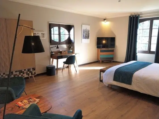 Tek Büyük veya İki Ayrı Yataklı Oda, Banyolu/Duşlu, Bahçe Manzaralı