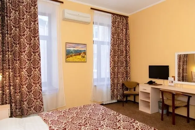 Standard Tek Büyük veya İki Ayrı Yataklı Oda