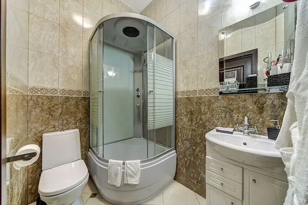 Comfort Tek Büyük veya İki Ayrı Yataklı Oda