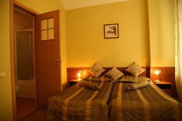 Comfort Tek Büyük veya İki Ayrı Yataklı Oda