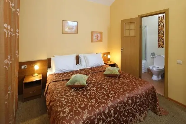 Comfort Tek Büyük veya İki Ayrı Yataklı Oda