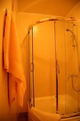 Comfort Tek Büyük veya İki Ayrı Yataklı Oda