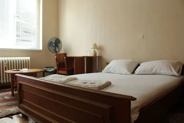 Basic Tek Büyük Yataklı Oda