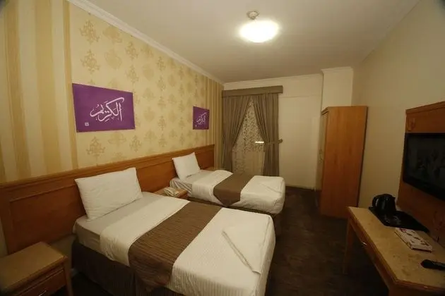 Üç Kişilik Oda