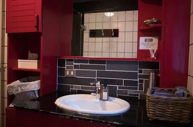 Standard Tek Büyük Yataklı Oda, Ortak Banyo