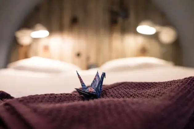 Standard Üç Kişilik Oda, Ortak Banyo, Havuz Manzaralı