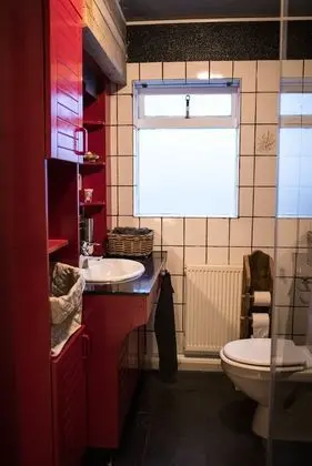 Standard Üç Kişilik Oda, Ortak Banyo, Havuz Manzaralı