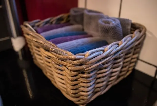 Standard Üç Kişilik Oda, Ortak Banyo, Havuz Manzaralı