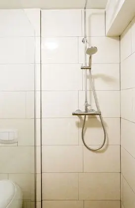 Tek Büyük veya İki Ayrı Yataklı Oda, Özel Banyo (102)