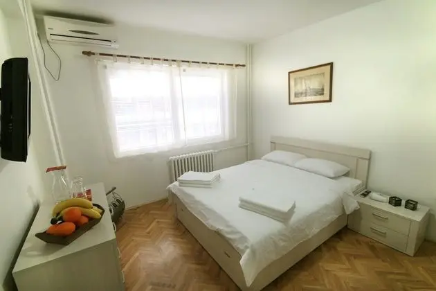 Tek Büyük Yataklı Oda