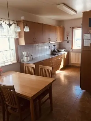 Tek Büyük veya İki Ayrı Yataklı Oda, Ortak Banyo