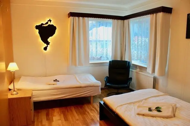 Üç Kişilik Oda, Ortak Banyo