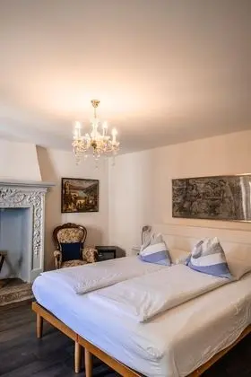 Tek Büyük Yataklı Oda, 1 Çift Kişilik Yatak, Dağ Manzaralı