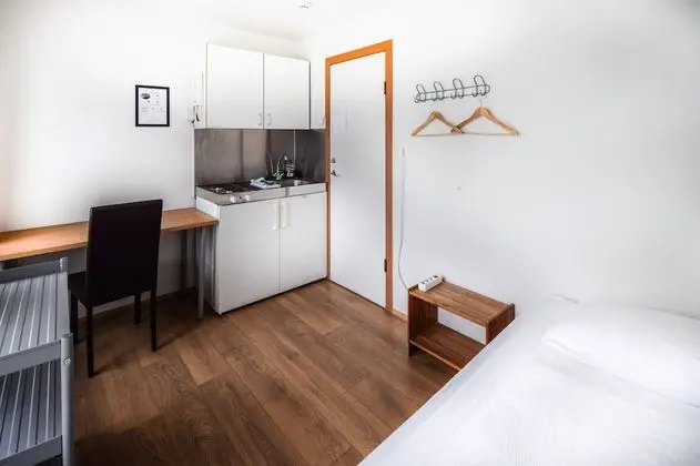 Tek Büyük veya İki Ayrı Yataklı Oda, Ortak Banyo