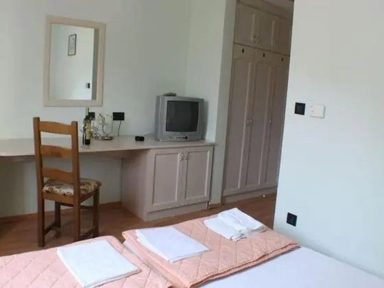 Tek Büyük Yataklı Oda (Double Room with Sea View)