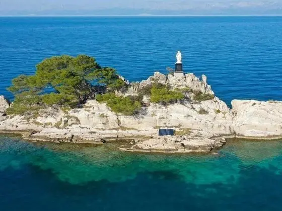 Tek Büyük Yataklı Oda (Double Room with Sea View)